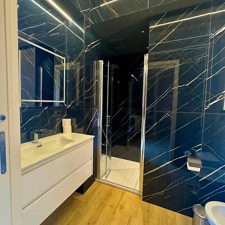 Daisy Cinque Terre 4*